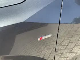 Audi Q2 35 TFSI S-Line Edition thumbnail 15