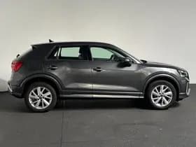 Audi Q2 35 TFSI S-Line Edition thumbnail 4