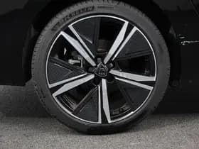 Peugeot 308 thumbnail 2