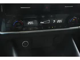 Nissan Qashqai thumbnail 17