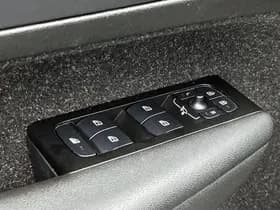 Volvo XC40 1.5 T4 Recharge R-Design Expression Auto. thumbnail 12