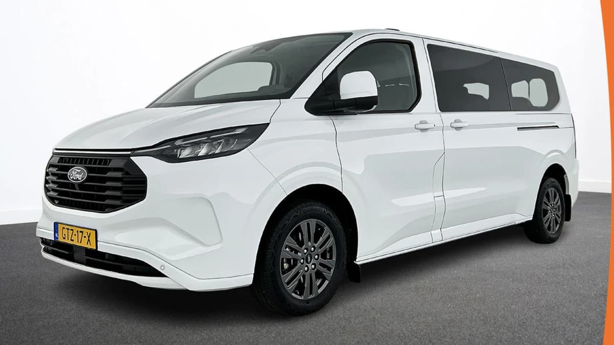 Ford Transit Custom 340 2.5 Automaat PHEV L2H1 Limited — foto 1