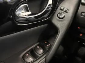 Nissan QASHQAI 1.3 DIG-T N-Connecta thumbnail 24