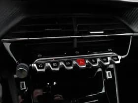 Peugeot 2008 1.2 Hybrid 136 pk Automaat Allure thumbnail 18
