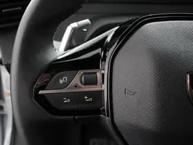 Peugeot 2008 1.2 Hybrid 136 pk Automaat Allure thumbnail 15