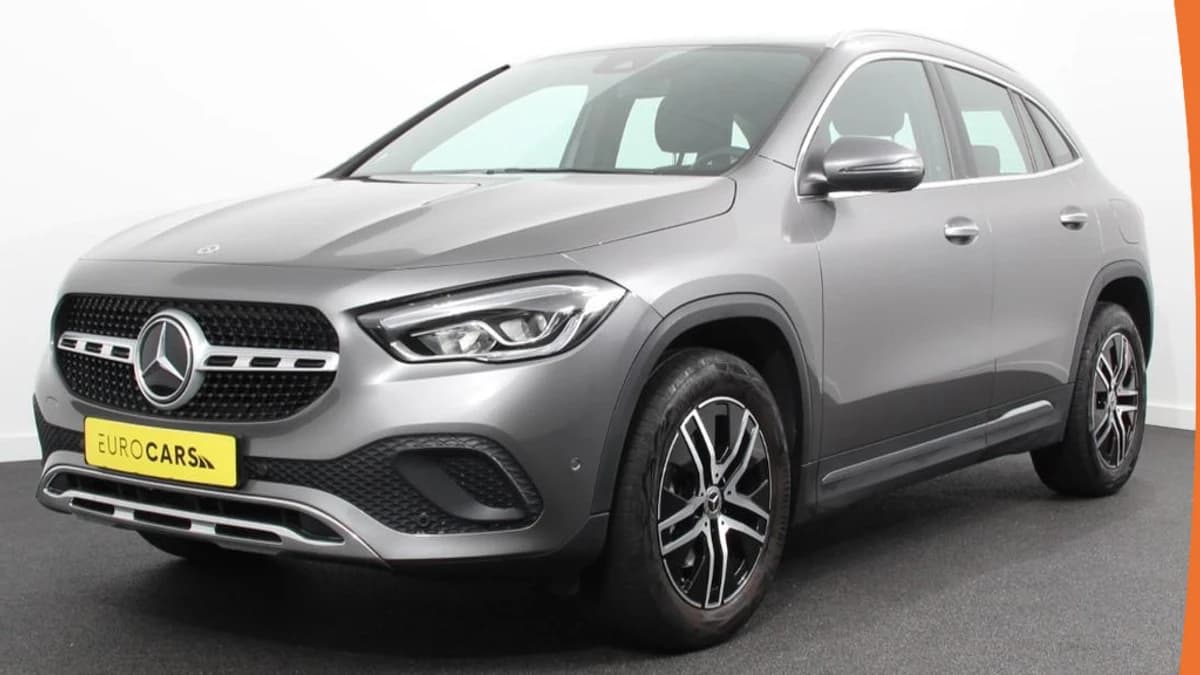 Mercedes-Benz GLA 200 Progressive — foto 1