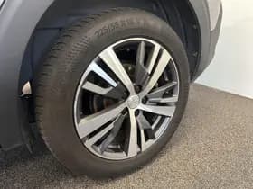 Peugeot 5008 1.2 Aut. PureTech Allure Pack thumbnail 8
