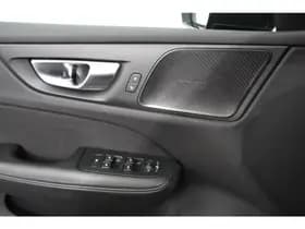Volvo V60 2.0 T6 Recharge AWD R-Design thumbnail 12