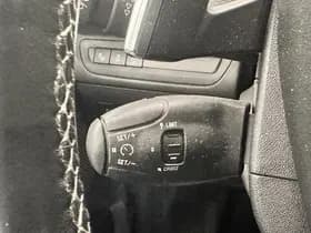 Peugeot 2008 1.2 PureTech Allure Aut. thumbnail 17