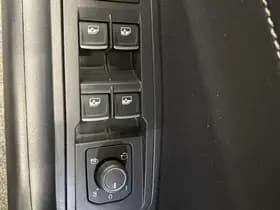 Volkswagen T-Roc 1.5 TSI DSG-7 Aut. Style thumbnail 34