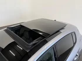 Peugeot 308 1.6 Plug-in Hybrid 180 GT thumbnail 3