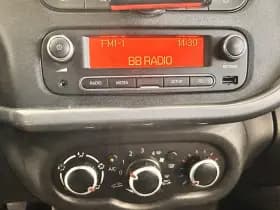 Renault Twingo 1.0 SCe Limited thumbnail 14