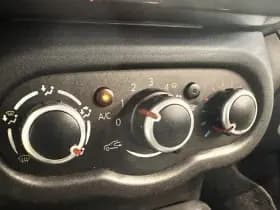 Renault Twingo 1.0 SCe Limited thumbnail 15