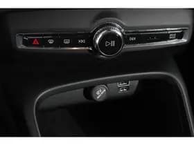 Volvo XC40 1.5 T3 163 pk Automaat Momentum thumbnail 18
