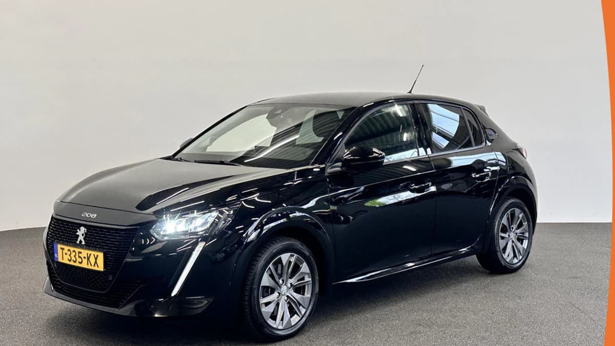 Peugeot E-208 EV Allure Pack 50 kWh — foto 1