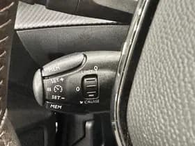 Peugeot E-208 EV Allure Pack 50 kWh thumbnail 18