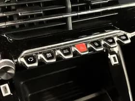 Peugeot 208 1.2 PureTech Active Pack thumbnail 18