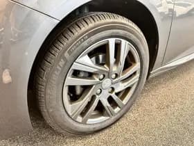 Peugeot 208 1.2 PureTech Active Pack thumbnail 25