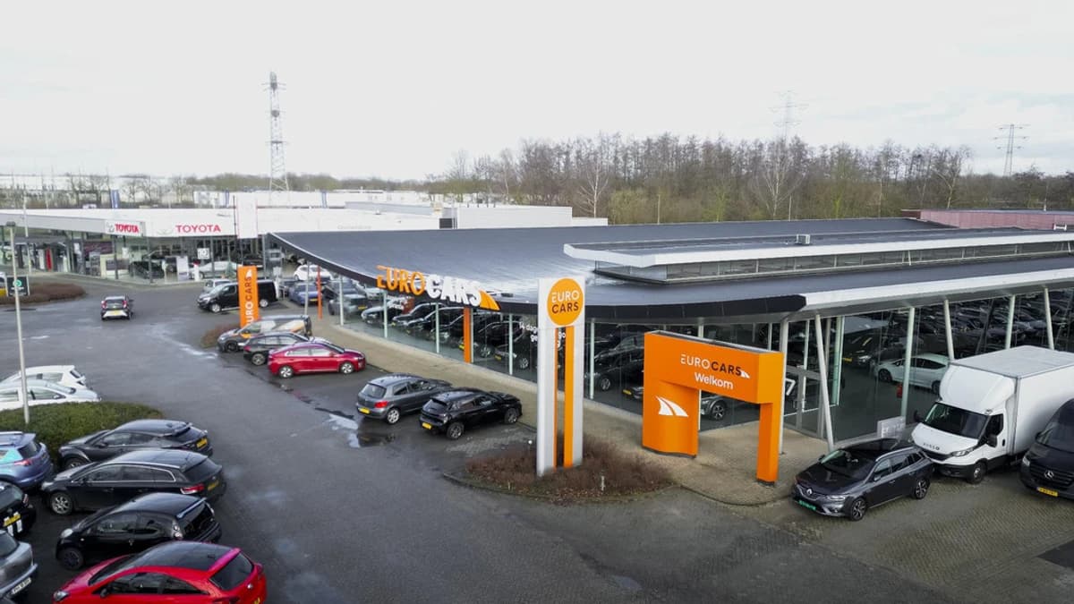 Volvo XC90 2.0 T8 Plug-in hybrid AWD Plus Dark 7 persoons — foto 1