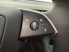 Tesla Model 3 thumbnail 17