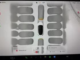 Tesla Model 3 thumbnail 20