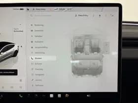 Tesla Model 3 thumbnail 21