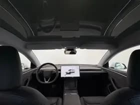Tesla Model 3 thumbnail 31