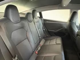 Tesla Model 3 thumbnail 40