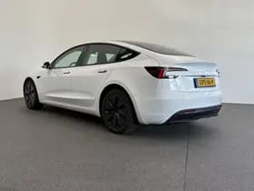 Tesla Model 3 thumbnail 8