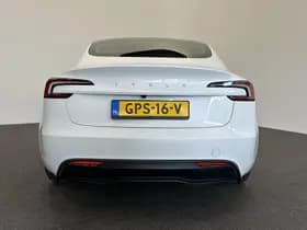 Tesla Model 3 thumbnail 10