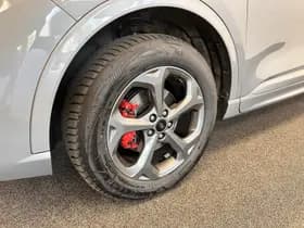 Ford Kuga thumbnail 4