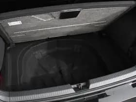 Volkswagen Golf thumbnail 38