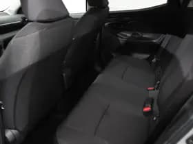 Toyota Yaris thumbnail 12