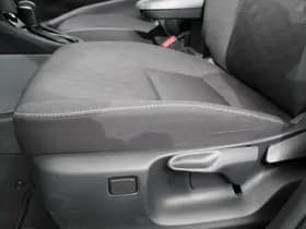 Toyota Yaris thumbnail 13