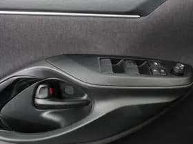 Toyota Yaris thumbnail 21