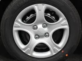 Kia Picanto thumbnail 32