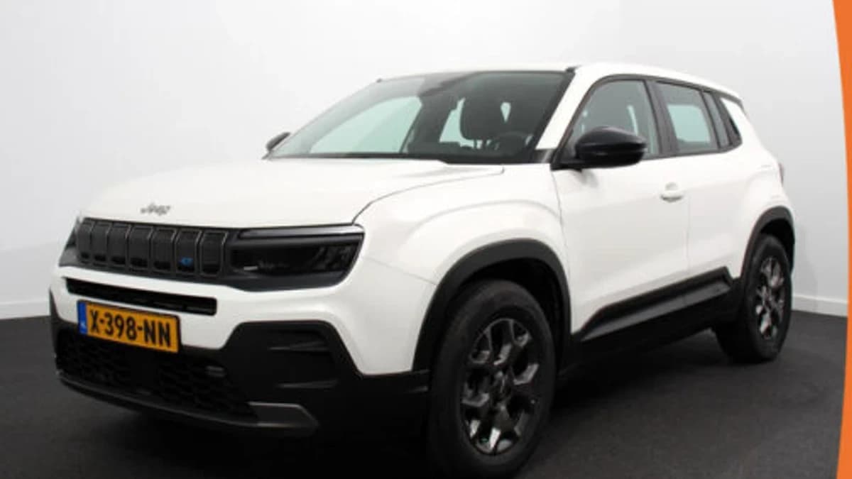 Jeep Avenger Longitude 54 kWh — foto 1