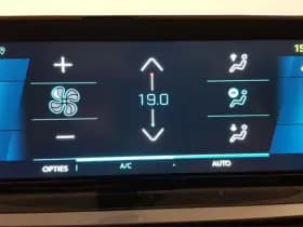 Peugeot E-2008 EV Allure Pack 50 kWh thumbnail 16
