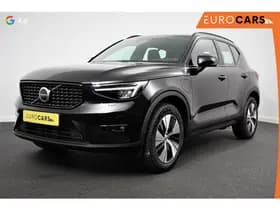 Volvo XC40 thumbnail 1