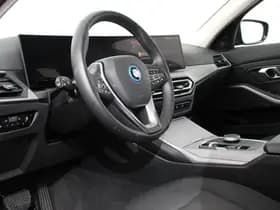 BMW 3-Serie thumbnail 2