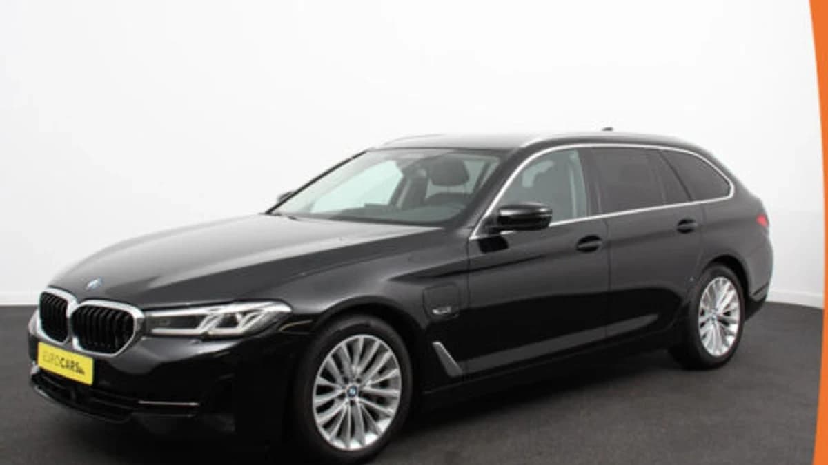 BMW 5 Serie Touring 530e Business PHEV AUTOMAAT — foto 1