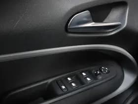 Jeep Avenger thumbnail 16