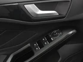 Ford FOCUS Wagon 1.0 EcoBoost ST Line 125 Pk thumbnail 26