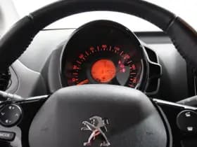 Peugeot 108 1.0 e-VTi Style thumbnail 11