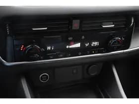 Nissan Qashqai thumbnail 17