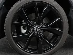 Volkswagen T-Roc thumbnail 2