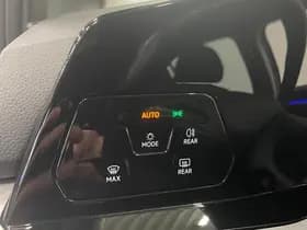 Volkswagen Golf thumbnail 22