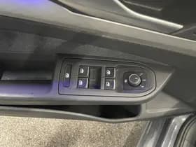 Volkswagen Golf thumbnail 23