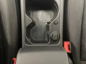 Volkswagen Golf thumbnail 24