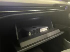 Volkswagen Golf thumbnail 27